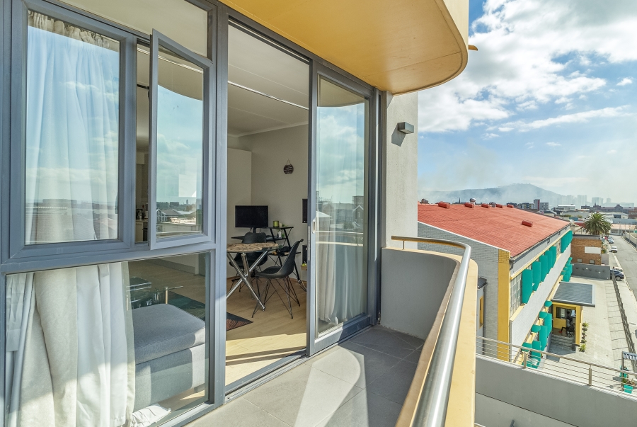 1 Bedroom Property for Sale in Woodstock Western Cape